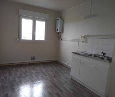 Appartement T4 rénové à ROMILLY SUR SEINE - Photo 2