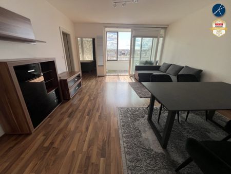 Neuwertige 2-Zimmer Wohnung mit 2 Loggien und Auto-Stellplatz - Photo 2