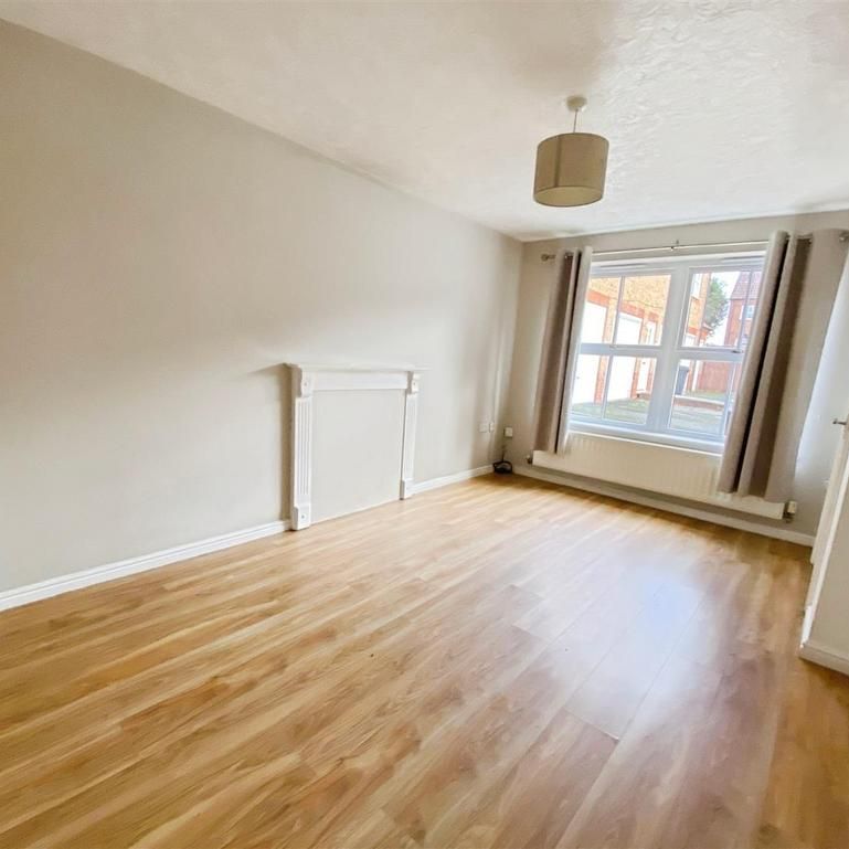 2 bedroom end of terrace house to rent - Photo 1