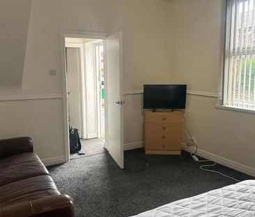 1 bedroom semi-detached house to rent - Photo 2