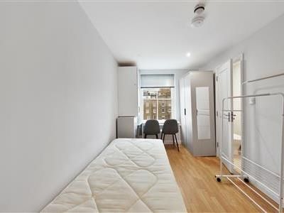 Courtfield Gardens, SW5 - Photo 2