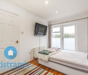 3 bed Flat for Rent - Photo 5