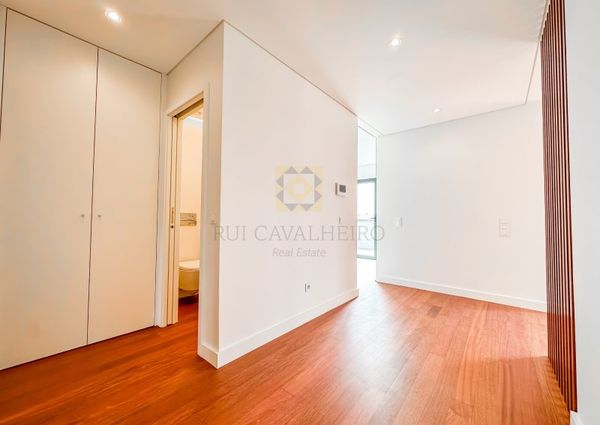 Apartamento T4 em Porto