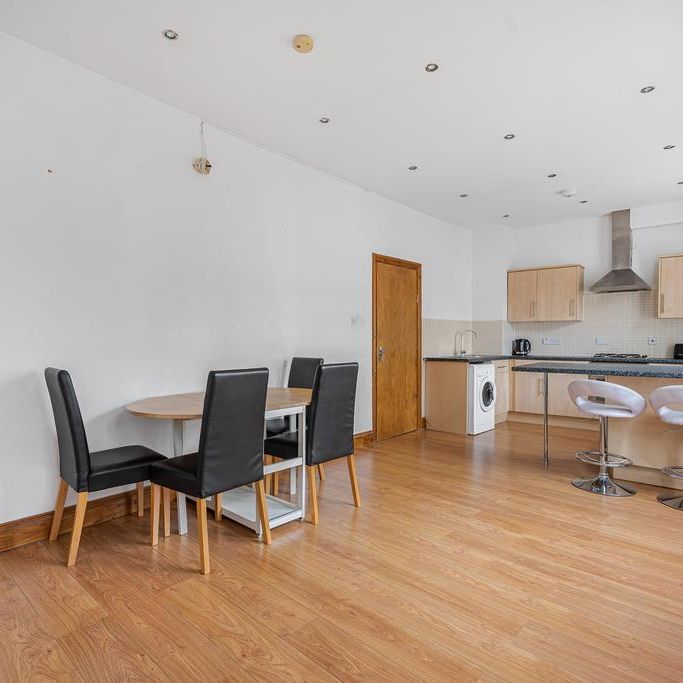2 bedroom flat to rent - Photo 1
