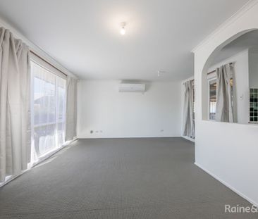 4 Glitter Road, Diggers Rest, VIC 3427 - Photo 2