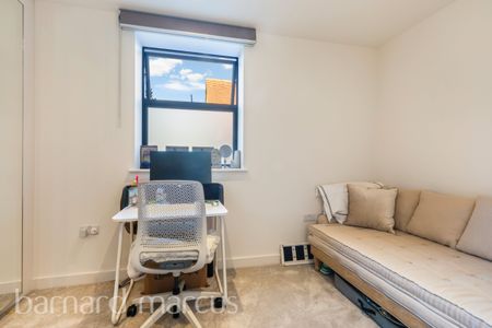 Voss Court, London - Photo 5