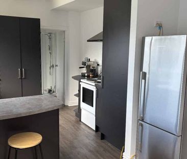 A Christmas Cracker - Photo 1