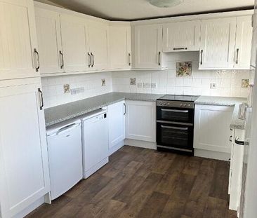 30 Carrowreagh Road, Dundonald, BT16 1TS - Photo 1