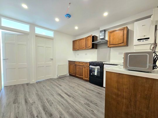 2 Bedroom Apartment, Stafford Road, Croydon - Photo 1