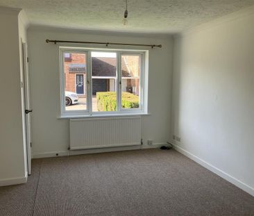 2 bedroom semi-detached house to rent - Photo 2