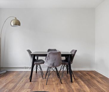 3 bedroom flat to rent - Photo 2