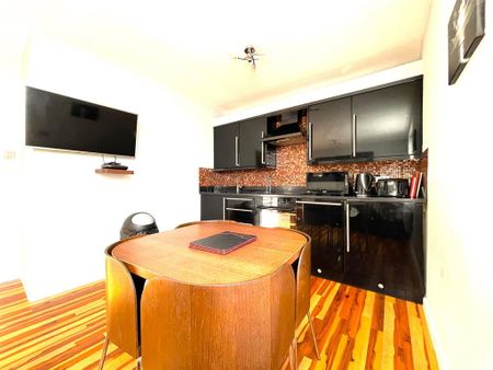 2 bedroom apartment to rent - Photo 4