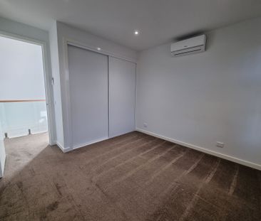 Boutique Large Townhouse - Photo 6