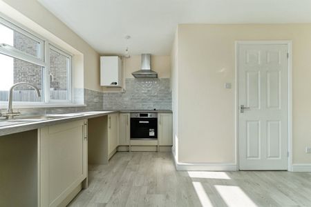 Ash Tree Close - Photo 2