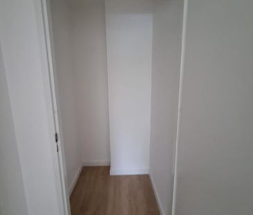 Location Appartement 4 pièces 79m² MONT ST AIGNAN 76130 - Photo 6