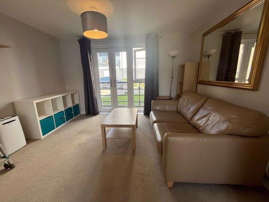 1 bedroom ground floor flat to rent - Photo 1