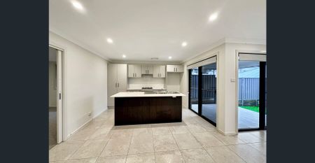 Modern 4 Bedroom Duplex Home in the Kembla Grange Estate - Photo 2