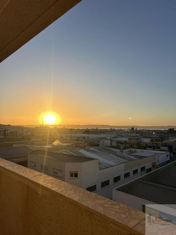 Alquiler de piso en Nueva Torrevieja - Photo 3