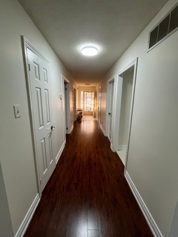 For Lease - 327 Evergreen Crescent Unit# Main, Oakville, Ontario - Photo 5