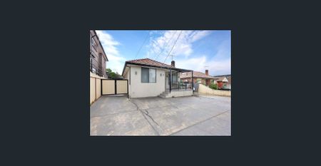 Last Open House 11:45am -12 pm Luxury Spacious, massive Modern Kitchen, Brick home Home, 3 bedder, 2 B, 2 Carport space - Photo 2