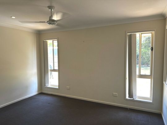 SPACIOUS, LOW-SET & READY TO ENJOY � MOORE PARK BEACH GEM - Photo 1