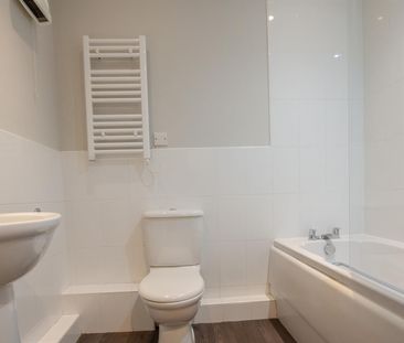 Stephenson Court, Off Leeman Road, York, YO26 6AU - Photo 3