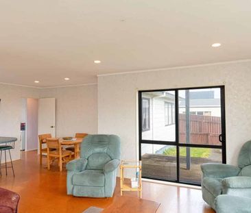 Charming Four Bedroom Home - Photo 1