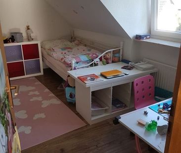 Großzügige 3 Zimmer DG Wohnung im 2-Familienhaus mit ca. 100 m² und ausg. Spitzboden - Foto 5