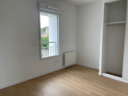 F3 Neuf, rue de Bretagne, comprenant séjour, cuisine aménagée, 2 chambres, salle d'eau - Terrasse - Parking - Photo 5