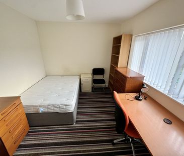Prior Deram Walk, CV4, Coventry - Photo 1