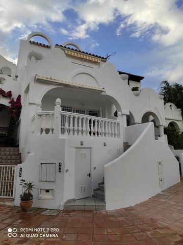 Alquiler de chalet adosado en Avenida la Reserva de Marbella - Photo 3