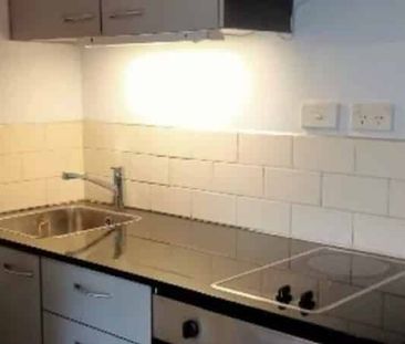 Apartment in Queen St - Photo 3