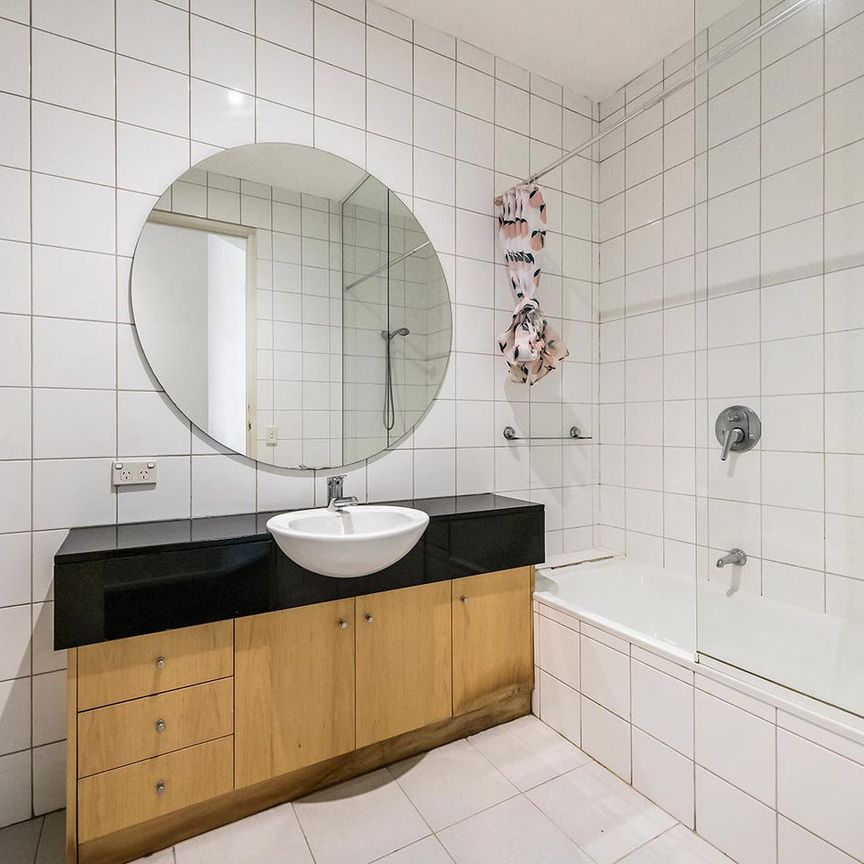 BEACHSIDE THREE BEDROOM TOWNHOUSE - Photo 1