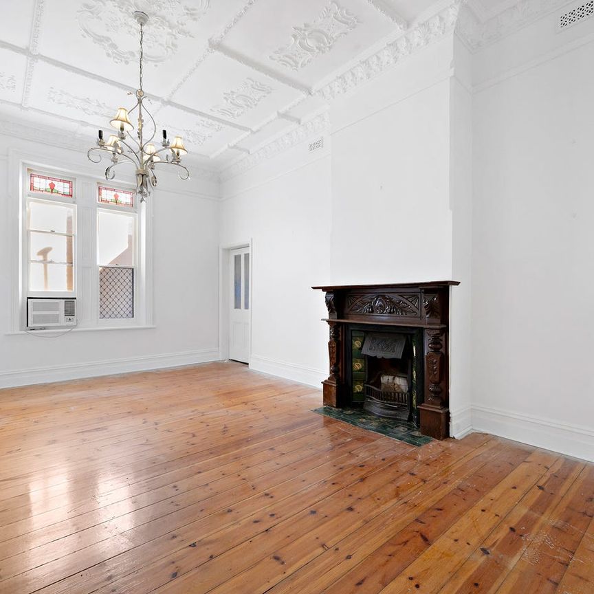 Two Bedroom Home in Sought-After Highgate Location - Photo 1