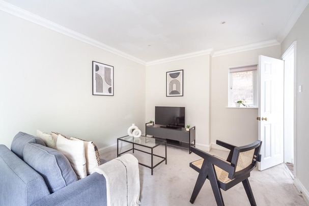 1 bedroom flat to rent - Photo 1