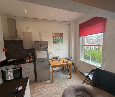 1 bedroom semi-detached house to rent - Photo 2