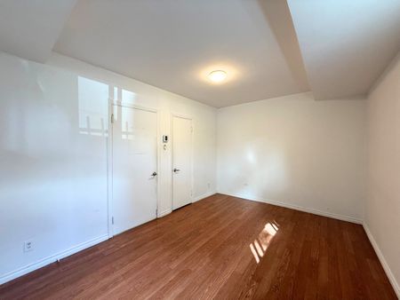 6049 39e Avenue, #A - Photo 5