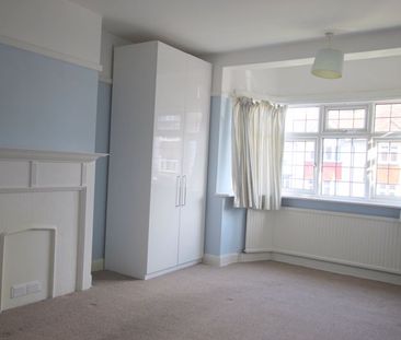 Glenfield Road, Banstead - Photo 2