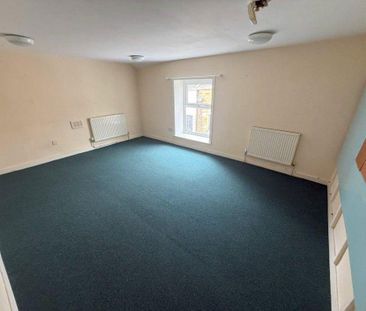 Terraced house to rent - Photo 6