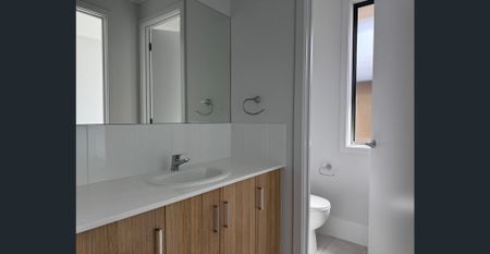 Family Living in Minters Fields - Photo 3