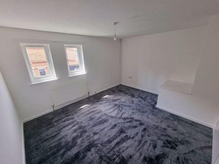 2 Bed Semi-Detached House, Birkin Avenue, NG7 - Photo 3