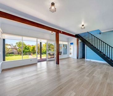 56 Rumbelow St, Encounter Bay SA 5211 - House For Rent | Domain - Photo 6