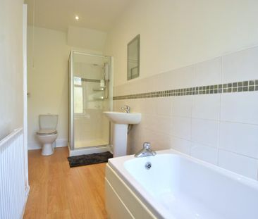 3 bedroom terraced house to rent - Photo 6