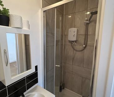 Studio Flat, Stoke Newington Road, N16 - Photo 6