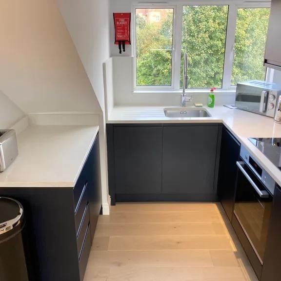 Room in a Shared Flat, Ealing Common, W3 - Photo 1
