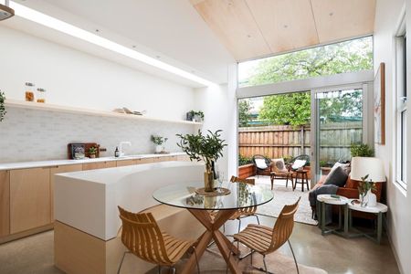 MAGNIFICENT ARCHITECTURALLY DESIGNED HOME - Photo 2