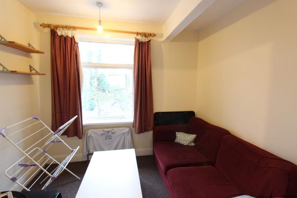 4 bedroom semi-detached house to rent - Photo 1