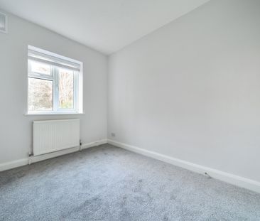 Avenue Road, London, SE20 - Photo 1