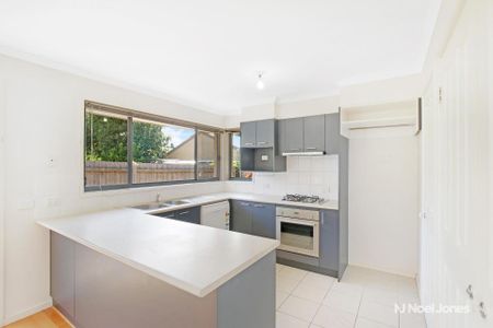 2/578 Blackburn Road, GLEN WAVERLEY - Photo 2