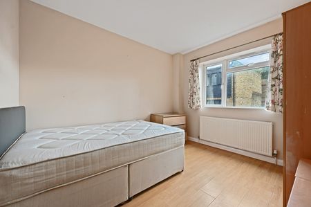 2 Bed Flat, Hanover Court, W12 - Photo 3